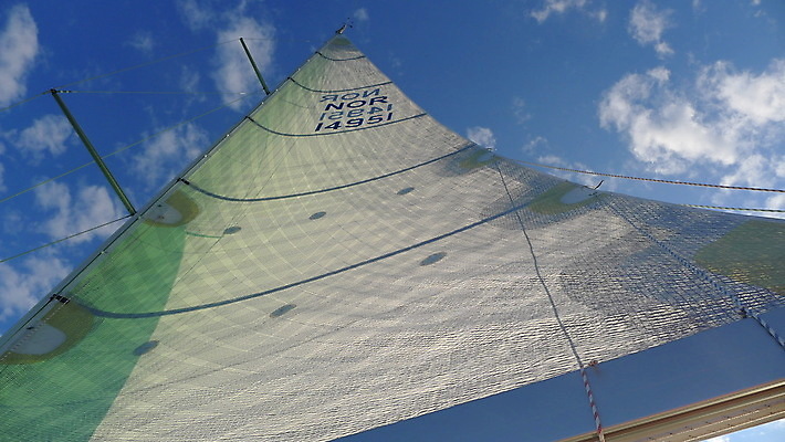 포토 JPG 해외이미지 요트 하늘 항해 사람없음 흰색 보트 큼 해외202004 해외포토 컬러 배_교통 크기 파일형식 이미지허브