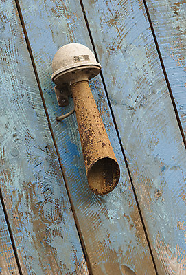 포토 JPG 해외이미지 조각 백그라운드 오렌지 날씨 선반 뿔 경고 사람없음 야외 목재 파란색 갈색 소리 페인트 손상 장비 공구 향수 오브젝트 부식 내추럴 구식 사이렌 옛날 강조 해외202004 해외포토 나무 컬러 가구 컨셉 과일 재료 화장품 도구 파일형식 이미지허브