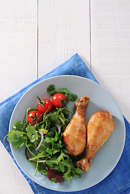 포토 JPG 해외이미지 음식 채소 육류 요리 사람없음 식사 저녁식사 치킨 샐러드 가슴 먹기 메인 준비 건강식 점심식사 해외202004 해외포토 식재료 모션 신체부위 닭고기요리 파일형식 이미지허브