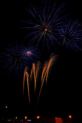 포토 JPG 해외이미지 행복 백그라운드 하늘 불 추상 휴가 새로움 기념 폭죽 불꽃놀이 미술 이벤트 사람없음 빛 컬러풀 파티 검은색 축제 어둠 힘 기쁨 로켓 축하 야간 폭발 폭발물 파열 빛망울 광 해외202004 해외포토 자연요소 감정 무기 컬러 컨셉 무늬 놀이 문화예술 파일형식 이미지허브