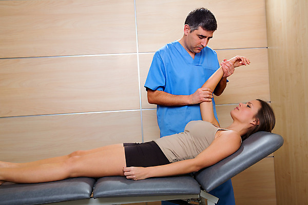 포토 JPG 해외이미지 백인 여자 남자 근육 휴식 건강 병원 관리 사람 두명 치료 약 고통 시험 환자 의사 침대 마사지 피부 마사지사 어깨 근육질 팔 테라피 내추럴 거짓말 돌봄 물리치료 물리치료사 치료사 치유 안락 해외202004 해외포토 서양인 직업 교육 감정 가구 컨셉 의학 모션 신체부위 뷰티 의료진 몸매 파일형식 이미지허브