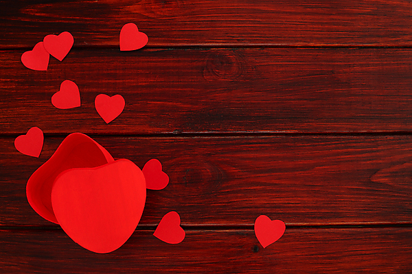 포토 JPG 해외이미지 모양 종이 백그라운드 컨셉 탁자 휴가 아이디어 발렌타인데이 선물 사랑 사람없음 목재 장식 빨간색 선물상자 상자 갈색 어둠 놀람 수확 하트 시골 오픈 널 작음 심플 패키지 많음 카피스페이스 해외202004 해외포토 나무 감정 컬러 가구 농업 재료 데이이벤트 표정 공백 크기 파일형식 이미지허브