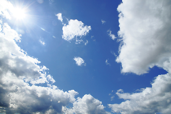 포토 JPG 해외이미지 구름 백그라운드 자연 하늘 날씨 사람없음 파란색 빛 햇빛 흰색 천국 해외202004 해외포토 자연요소 컬러 태양 생태계 파일형식 이미지허브