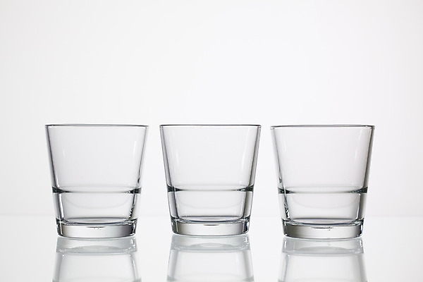 포토 JPG 해외이미지 그릇 식기 음료 다이어트 와인잔 유리 주택 맥주 건강 사람없음 물 반사 젖음 신선 투명 액체 우아함 갈증 크리스탈 순수 건배 향기 생태학 취급주의 해외202004 해외포토 자연요소 교육 컨셉 술잔 재질 주류 경고 건물 광석 냄새 파일형식 이미지허브