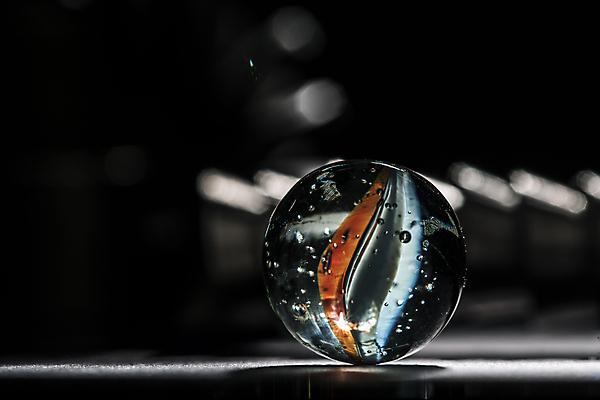 포토 JPG 해외이미지 길 어린이 백그라운드 오렌지 공 유리 놀이 추상 휴식 사람없음 장식 빨간색 초록색 파란색 빛 컬러풀 장난감 반사 힘 활발 게임 원형 투명 당기기 작음 크리스탈 자르기 심볼 오브젝트 대리석 해외202004 해외포토 도형 컬러 컨셉 무늬 과일 재료 모션 재질 사람 크기 광석 파일형식 이미지허브