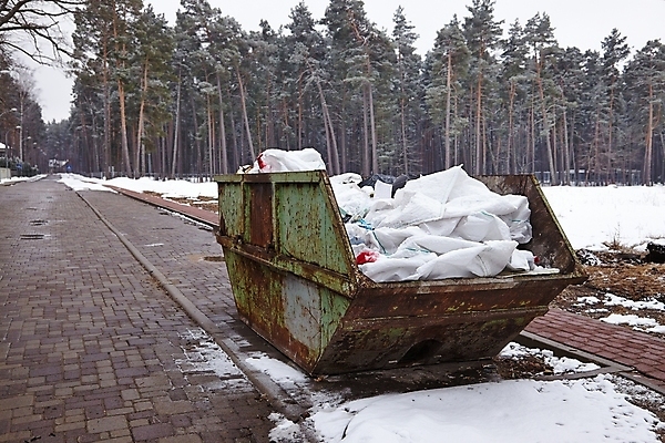 포토 JPG 해외이미지 공원 산업 겨울 거리 사람없음 쌓기 환경 금속 쓰레기통 도시 사회 던지기 쓰레기 폐기물 파편 큼 컨테이너 수집 버리기 가득함 먼지 한조각 흙더미 낭비 생태학 철강 해외202004 해외포토 1 계절 공공시설 교육 컨셉 모션 재질 흙 크기 공동체 파일형식 더미 이미지허브