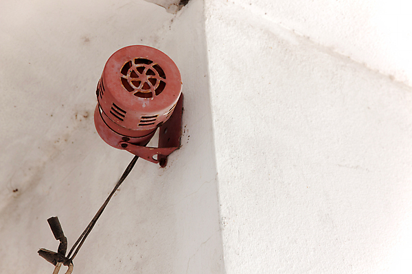 포토 JPG 해외이미지 불 뿔 경고 서기 안전 사람없음 빨간색 확성기 소리 놀람 장비 수확 긴급 원형 보호 위험 무서움 예방 복고 신호 전쟁 보안 전자 공포 오디오 시스템 부름 시끄러움 대각선 경보 사이렌 재앙 탐지 해외202004 해외포토 자연요소 도형 감정 선 컬러 컨셉 농업 모션 표정 전자제품 파일형식 이미지허브