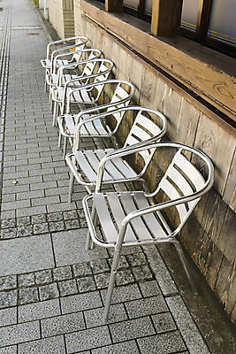 포토 JPG 해외이미지 공원 가구 의자 휴식 앉기 사람없음 야외 목재 장식 금속 침묵 기다림 오브젝트 해외202004 해외포토 나무 공공시설 생활용품 컨셉 재료 모션 재질 소리 파일형식 이미지허브