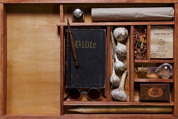 포토 JPG 해외이미지 별 종교 안경 십자가 마늘 사람없음 책 가로 물 독서 펜 성경 할로윈 덮개 기도 도서관 은색 신비 두루마리 심볼 읽기 싸움 마녀 페이지 신성 마법 총알 옛날 카운트 해외202004 해외포토 자연요소 잡화 교육 무기 컬러 컨셉 채소 종교용품 모션 필기구 뚜껑 파일형식 이미지허브