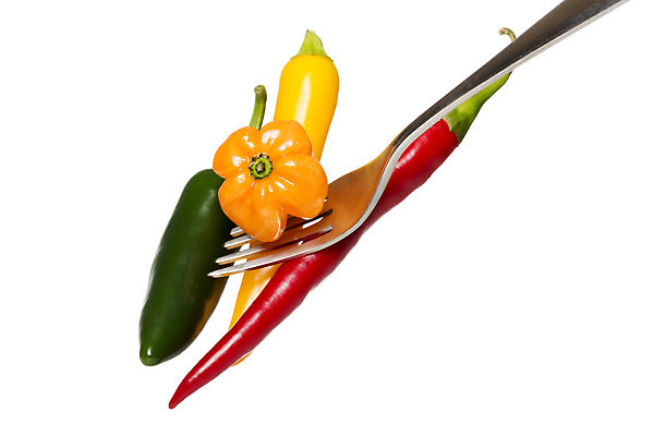 포토 JPG 해외이미지 식물 문화 음식 포크 채소 재료 고추 파프리카 건강 요리 사람없음 빨간색 초록색 물 노란색 우주 주방 젖음 흰색 물방울 신선 뜨거움 양념 은색 먹기 향신료 묘사 매움 날카로움 향료 후추 고립 숙성 페퍼로니 해외202004 해외포토 자연요소 식기 컬러 모션 소시지 맛 향기 냄새 향미료 파일형식 이미지허브