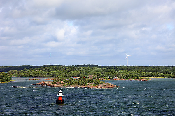 포토 JPG 해외이미지 나무 유럽 호수 파도 바다 섬 여행 자연 하늘 표면 휴가 주택 프레임 항해 파노라마 스웨덴 풍경 사람없음 건물 초록색 여름 파란색 평화 바위 만 보트 숲 크루즈 가득함 언덕 다도해 스칸디나비아 수평선 해외202004 해외포토 식물 건축물 계절 나라 컬러 컨셉 배_교통 촬영기법 북유럽 돌_바위 생태계 파일형식 이미지허브