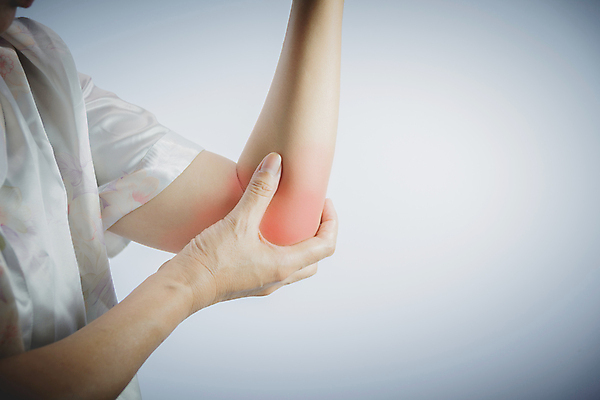 포토 JPG 해외이미지 손 여자 백그라운드 컨셉 신체 해부 근육 사람 사람없음 빨간색 파란색 약 스트레칭 고통 터치 흰색 마사지 점 질병 손목 관절염 팔 테라피 고립 골절 돌봄 압력 염증 팔꿈치 해외202004 해외포토 감정 컬러 의학 모션 신체부위 운동 뷰티 파일형식 이미지허브