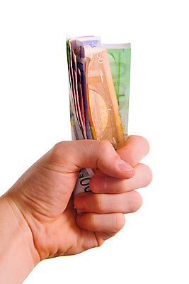 포토 JPG 해외이미지 손 유럽 종이 컨셉 지폐 돈 비즈니스 손가락 봉투 사람 사람없음 금융 쪽지 주먹 유로 잡기 절약 재산 상패 주기 결제 뇌물 기부 욕심 고립 해외202004 해외포토 나라 모션 신체부위 경제 상_우승 파일형식 이미지허브