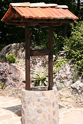 포토 JPG 해외이미지 농업 사람없음 물 시골 안뜰 해외202004 해외포토 자연요소 산업 파일형식 이미지허브