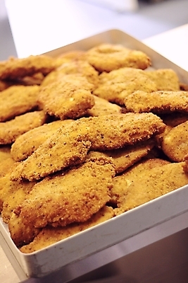 포토 JPG 해외이미지 음식 요리 사람없음 주방 식사 저녁식사 치킨 먹기 점심식사 빵가루 해외202004 해외포토 모션 닭고기요리 파일형식 이미지허브