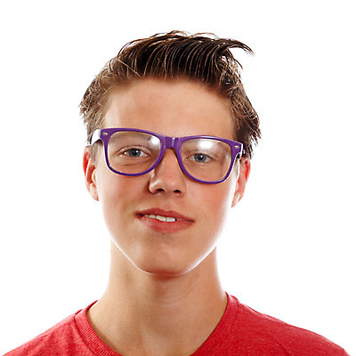 포토 JPG 해외이미지 백인 모델 1 응시 남자 행복 안경 얼굴 한명 미소 사람 소년 10대 청춘 흰색 표현 자신감 큼 시원함 싱글 긍정 내추럴 고립 힙스터 해외202004 해외포토 서양인 시선 잡화 패션 감정 어린이 컬러 컨셉 청소년 표정 신체부위 크기 파일형식 이미지허브