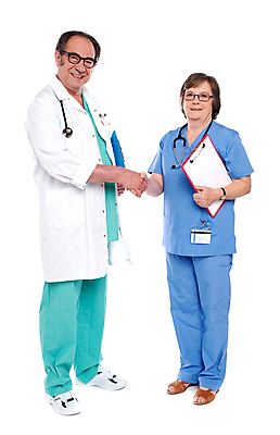 포토 JPG 해외이미지 전신 백인 직업 라이프스타일 여자 교육 남자 청진기 성공 노동자 악수 함께함 건강 사람 성인 두명 건강관리 믿음 의사 잡기 업무 자신감 수술 긍정 처방 외과 고립 서류판 옛날 해외202004 해외포토 서양인 감정 컨셉 의학 의료기기 모션 병원 관리 손짓 생활 치료 사무용품 의료진 작업 파일형식 이미지허브