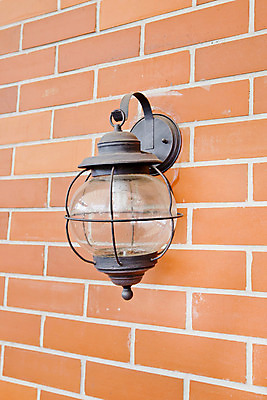 포토 JPG 해외이미지 벽 조명 사람없음 장식 빛 수확 골동품 등불 램프 옛날 해외202004 해외포토 농업 파일형식 이미지허브