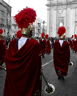 포토 JPG 해외이미지 무기 유니폼 뿔 사람없음 힘 칼 로마 지중해 독수리 병정 갑옷 단검 휘장 로마인 몰타섬 보병 제국 해외202004 해외포토 옷 바다 섬 조류 인종 이탈리아 검 보호장비 몰타 파일형식 이미지허브
