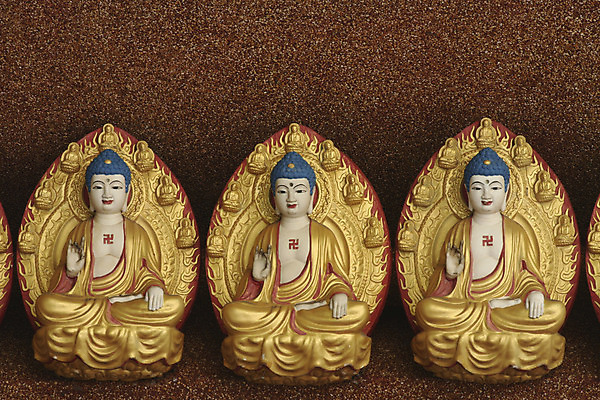 포토 JPG 해외이미지 손 아시아 종교 문화 조각 백그라운드 불교 태국 앉기 동양인 사람없음 빨간색 조각상 평화 믿음 기도 사찰 황금 질감 방콕 신성 동쪽 해외202004 해외포토 감정 나라 컬러 컨셉 종교건축 모션 인종 신체부위 조형물 방향 파일형식 이미지허브