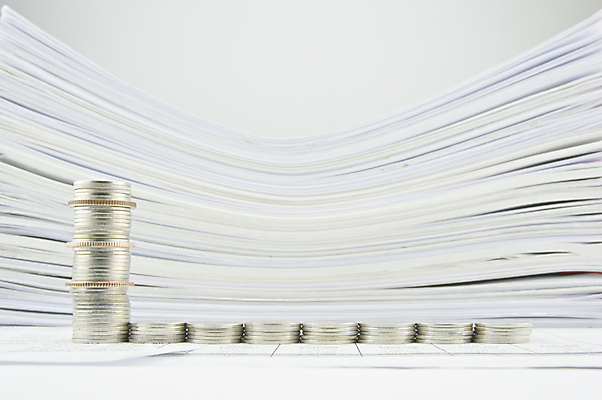 포토 JPG 해외이미지 종이 비즈니스 성공 그래프 설계 사람없음 쌓기 동전 자료 흰색 업무 바 은색 인쇄 보고서 문서 영수증 계좌 옛날 해외202004 해외포토 컬러 컨셉 돈 모션 금융 작업 파일형식 이미지허브