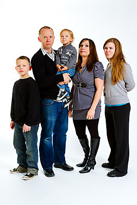 포토 JPG 해외이미지 스튜디오촬영 백인 커플 행복 어린이 백그라운드 가족 관계 사람 여러명 육아 흰색 그룹 흰배경 5 고립 해외202004 해외포토 서양인 감정 컬러 다수 실내 숫자 파일형식 이미지허브