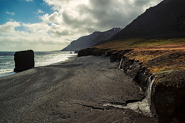 포토 JPG 해외이미지 구름 모래 바다 섬 자연 하늘 산 아이슬란드 그림자 풍경 사람없음 야외 가로 물 검은색 폭포 만 동쪽 절정 해외202004 해외포토 자연요소 유럽 컬러 방향 생태계 파일형식 이미지허브