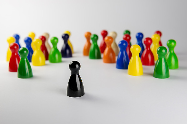 포토 JPG 해외이미지 이동 컨셉 추상 사람없음 컬러풀 게임 그룹 괴짜 심플 반대 차별 특별함 불규칙 해외202004 해외포토 컬러 무늬 놀이 파일형식 이미지허브