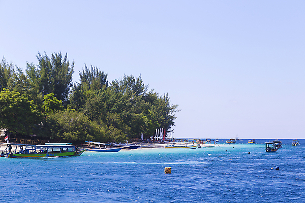 포토 JPG 해외이미지 구름 모래 바다 여행 백그라운드 의자 우산 자연 하늘 휴가 휴식 풍경 사람없음 야외 목재 초록색 물 여름 파란색 햇빛 태양 여행객 맑음 침묵 침대 대나무 휴양지 양산 발리 인도네시아 파라다이스 수평선 해외202004 해외포토 자연요소 나무 계절 아시아 컬러 섬 가구 컨셉 재료 날씨 사람 소리 장소 생태계 파일형식 이미지허브