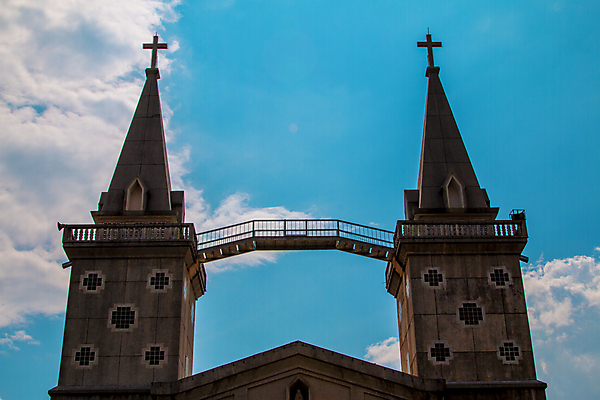 포토 JPG 해외이미지 구름 아이콘 꽃 기독교 종교 백그라운드 십자가 건축양식 하늘 부활절 동양인 풍경 사람없음 건물 목재 교회 문 탑 성경 수확 기도 시골 예수 역사 신성 첨탑 종탑 보호구역 숭배 신앙심 옛날 존경 해외202004 해외포토 자연요소 나무 식물 건축물 기념일 건축 농업 재료 종교용품 인종 신_종교 구역 파일형식 이미지허브