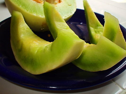 포토 JPG 해외이미지 접시 음식 백그라운드 다이어트 과일 탁자 디저트 건강 사탕 씨앗 사람없음 초록색 노란색 주스 흰색 멜론 묘사 고립 숙성 해외202004 해외포토 식물 식기 음료 컬러 가구 파일형식 이미지허브