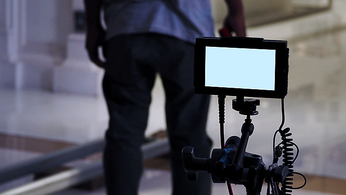 포토 JPG 해외이미지 편집 직업 포즈 백그라운드 사람 사람없음 야외 초록색 빛 세트 카메라 디지털 스크린 모니터 촬영 텔레비전 장비 작업 작음 발사 승무원 필름 영화 상업 만들기 장면 삼각대 동영상 책임자 해외202004 해외포토 컬러 모션 문화예술 전자제품 컴퓨터 크기 파일형식 이미지허브