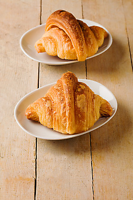 포토 JPG 해외이미지 빵 디저트 뿔 사람없음 황금 맛 아침식사 잼 굽기 프랑스어 페스츄리 해외202004 해외포토 문자 음식 컨셉 식사 소스_음식 구이 파일형식 이미지허브