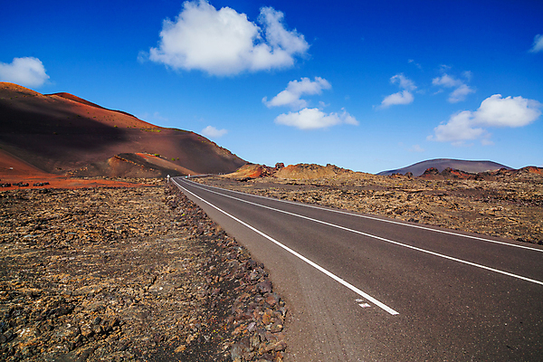 포토 JPG 해외이미지 유럽 도로 여행 밭 교통시설 모션 자연 하늘 휴가 새로움 산 거리 풍경 사람없음 여름 파란색 빛 맑음 운전 사막 자유 시골 고속도로 스페인 아스팔트 언덕 속도 화산 서명 루트 방법 직진 수평선 해외202004 해외포토 계절 나라 길 컬러 교통 컨셉 농업 날씨 시설 생태계 파일형식 이미지허브