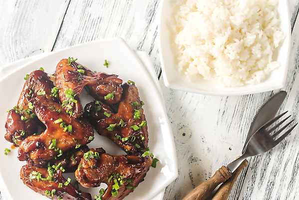 포토 JPG 해외이미지 음식 포크 날개 부분 밥 양파 육류 요리 동양인 사람없음 목재 초록색 갈색 파티 일본 저녁식사 치킨 튀김 흰색 시골 사발 칼 그릴 정상 바비큐 설탕 굽기 속도 매움 후추 파 훈제 점심식사 대두 절임 해로움 해외202004 해외포토 나무 식기 아시아 컬러 컨셉 채소 식재료 재료 주방용품 인종 이벤트 식사 사기그릇 맛 구이 향신료 닭고기요리 파일형식 이미지허브