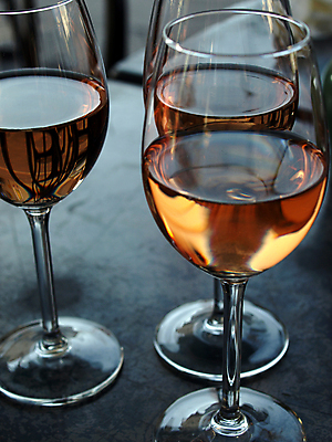 포토 JPG 해외이미지 라이프스타일 계절 바다 여행 휴가 사람없음 여름 태양 장미 식당 와인 맑음 식사 카페 지중해 휴양지 해외202004 해외포토 자연요소 꽃 날씨 주류 생활 상점 장소 파일형식 이미지허브