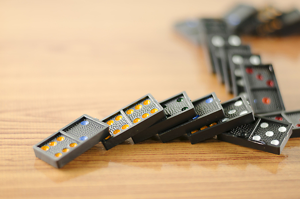 포토 JPG 해외이미지 사람없음 도미노 해외202004 무너짐 해외포토 모션 파일형식 이미지허브