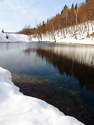 포토 JPG 해외이미지 호수 겨울 사람없음 목재 물 러시아 해외202004 해외포토 자연요소 나무 계절 유럽 재료 파일형식 이미지허브