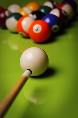 포토 JPG 해외이미지 스포츠 공 탁자 사람없음 초록색 숫자 게임 8 당구 클럽 신호 해외202004 해외포토 문자 컬러 가구 놀이 구기 파일형식 이미지허브