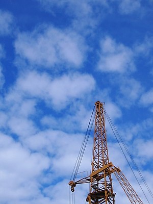 포토 JPG 해외이미지 산업 자연 하늘 사람없음 여름 파란색 흰색 기중기 천국 해외202004 해외포토 계절 컬러 중장비 생태계 파일형식 이미지허브