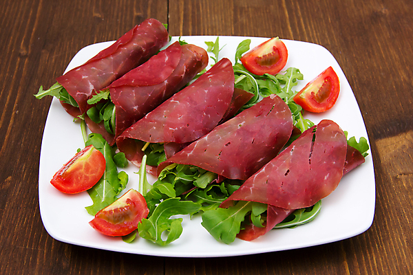 포토 JPG 해외이미지 접시 음식 조각 백그라운드 다이어트 토마토 치즈 육류 요리 사람없음 목재 빨간색 초록색 노란색 주방 저녁식사 이탈리아 흐름 소고기 로켓 흰색 신선 체리 맛 낟알 두루마리 먹기 메밀 레몬 슬라이스 지역 레시피 점심식사 살라미 해외202004 해외포토 나무 식기 유럽 컬러 컨셉 채소 과일 식재료 재료 모션 유제품 건강 식사 파일형식 이미지허브