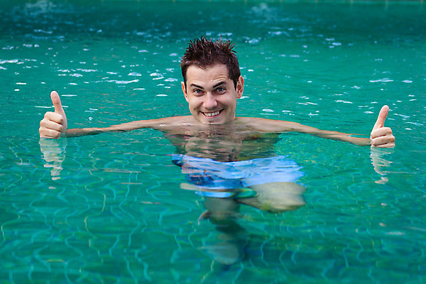 포토 JPG 해외이미지 백인 1 라이프스타일 응시 남자 행복 스포츠 호텔 휴가 휴식 건강 한명 사람 성인 야외 물 여름 파란색 수영 기쁨 젖음 신선 시원함 휴양지 수영선수 해외202004 해외포토 자연요소 서양인 시선 계절 감정 컬러 컨셉 숙소 운동선수 생활 장소 수상스포츠 파일형식 이미지허브