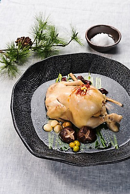 포토 JPG 스튜디오촬영 한식 여름음식 실내 건강 마늘 사람없음 여름 버섯 소금 솔방울 보양식 삼계탕 부추 잣 은행열매 제철음식 국내포토 계절 열매 음식 채소 내부 견과류 몸보신 제철 파일형식 여름_계절