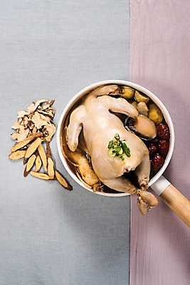 포토 JPG 스튜디오촬영 한식 여름음식 실내 건강 사람없음 여름 인삼 밤 대추 보양식 전복 삼계탕 감초 당귀 제철음식 국내포토 계절 음식 어패류 내부 견과류 약재 한약재 삼 몸보신 제철 파일형식 여름_계절