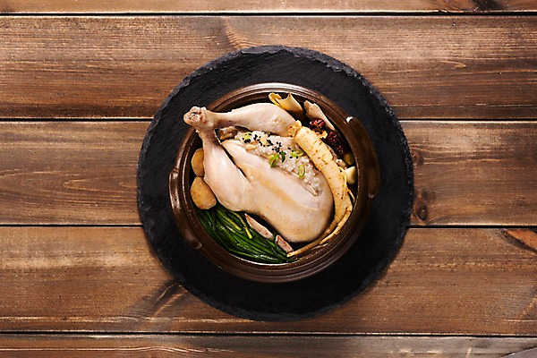 포토 JPG 스튜디오촬영 한식 여름음식 실내 건강 사람없음 여름 쌀 인삼 밤 뚝배기 대추 보양식 삼계탕 부추 헛개나무 제철음식 국내포토 계절 음식 채소 곡류 내부 견과류 한약재 삼 몸보신 제철 파일형식 여름_계절