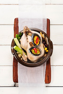 포토 JPG 스튜디오촬영 한식 여름음식 실내 건강 사람없음 여름 대추 보양식 전복 삼계탕 대파 헛개나무 은행열매 제철음식 국내포토 계절 열매 음식 어패류 내부 한약재 파 몸보신 제철 파일형식 여름_계절