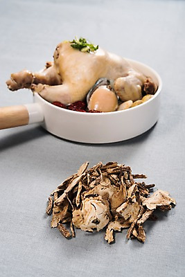 포토 JPG 스튜디오촬영 한식 여름음식 실내 건강 사람없음 여름 인삼 대추 보양식 삼계탕 당귀 제철음식 국내포토 계절 음식 내부 약재 삼 몸보신 제철 파일형식 여름_계절