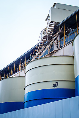 포토 JPG 주간 산업 공장 사람없음 야외 계단 산업시설 국내포토 자연요소 공업 파일형식