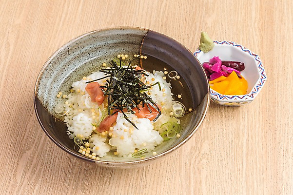 포토 JPG 접시 음식 밥 사람없음 고추냉이 단무지 김가루 명란젓 일본음식 오챠즈케 국내포토 식기 양념 김_해조류 가루 젓갈 파일형식