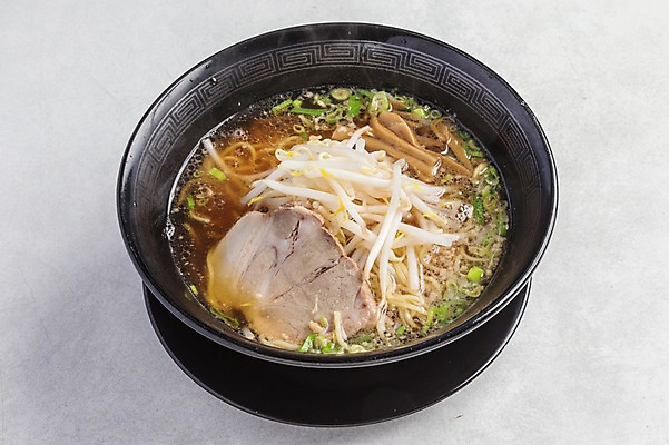 포토 JPG 접시 음식 육류 사람없음 대접 라멘 면류 숙주나물 일본음식 차슈 국내포토 식기 식재료 돼지고기 나물 파일형식